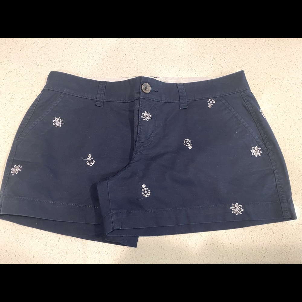 Old Navy embroidered shorts